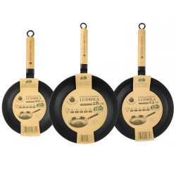 Zestaw patelni żeliwnych z drewnianą rączką LUDMIŁA 20cm + 24cm + 28cm